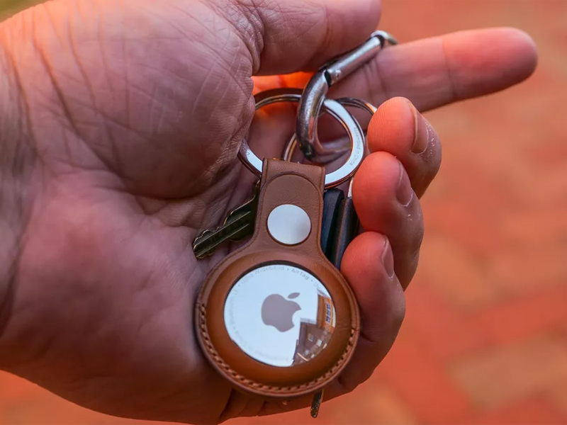 AirTag Leather Key Ring được làm bằng da Châu Âu và thép không gỉ